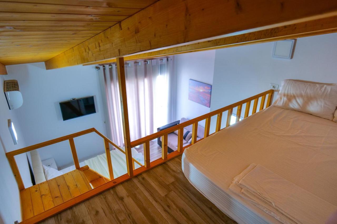 Alex & Sofi Hotel Himare Eksteriør bilde