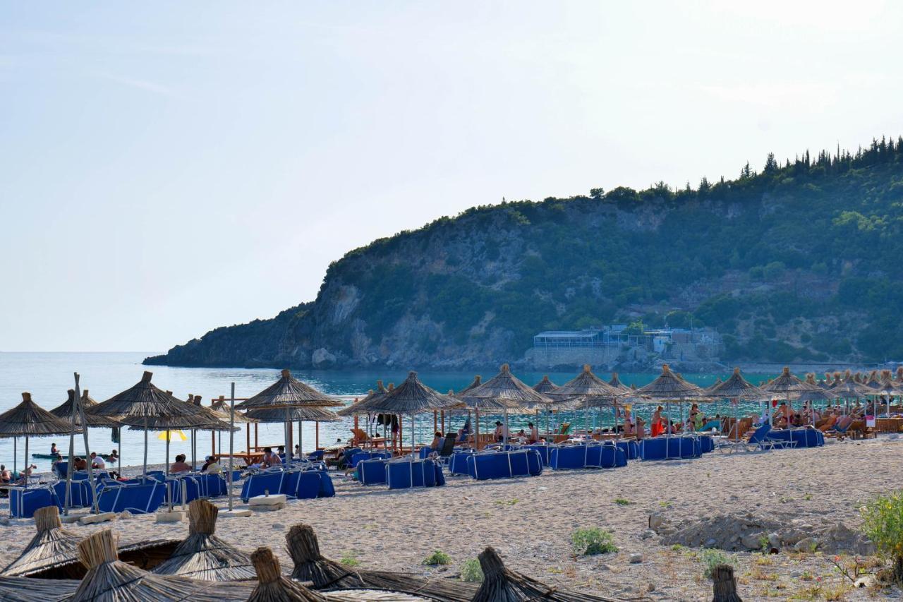 Alex & Sofi Hotel Himare Eksteriør bilde