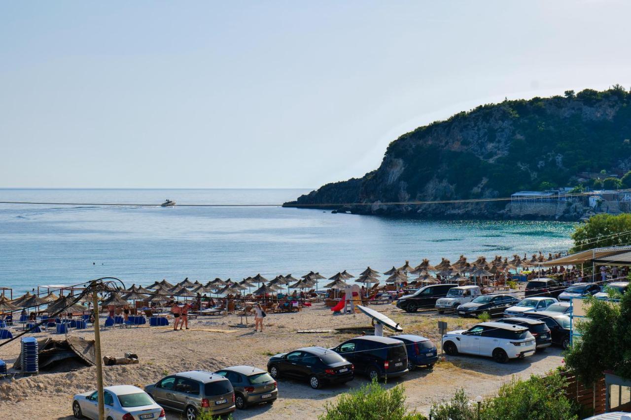 Alex & Sofi Hotel Himare Eksteriør bilde