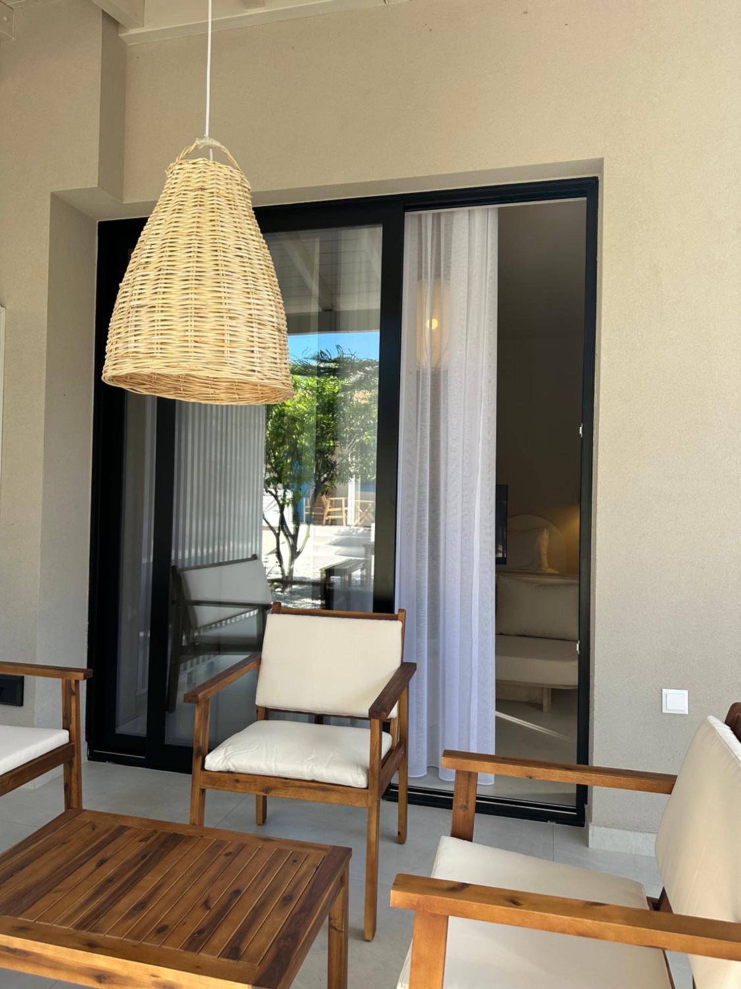 Alex & Sofi Hotel Himare Eksteriør bilde